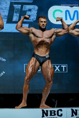 CLASSIC PHYSIQUE НОВИЧКИ